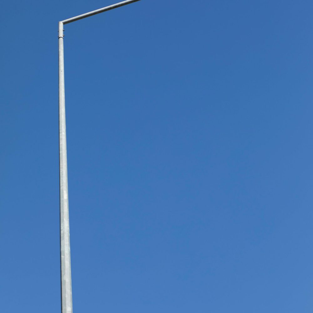 Poste octogonal cónico (facetado) 8 metros galvanizado